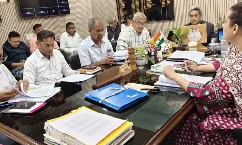 Barmer: रीट परीक्षा में नियुक्त अधिकारियों एवं कर्मचारियों का प्रशिक्षण शनिवार को Barmer: रीट परीक्षा में नियुक्त अधिकारियों एवं कर्मचारियों का प्रशिक्षण शनिवार को