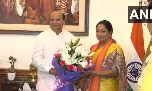 BIG BREAKING: रेखा गुप्ता ने एलजी के पास सरकार बनाने का दावा पेश किया BIG BREAKING: रेखा गुप्ता ने एलजी के पास सरकार बनाने का दावा पेश किया