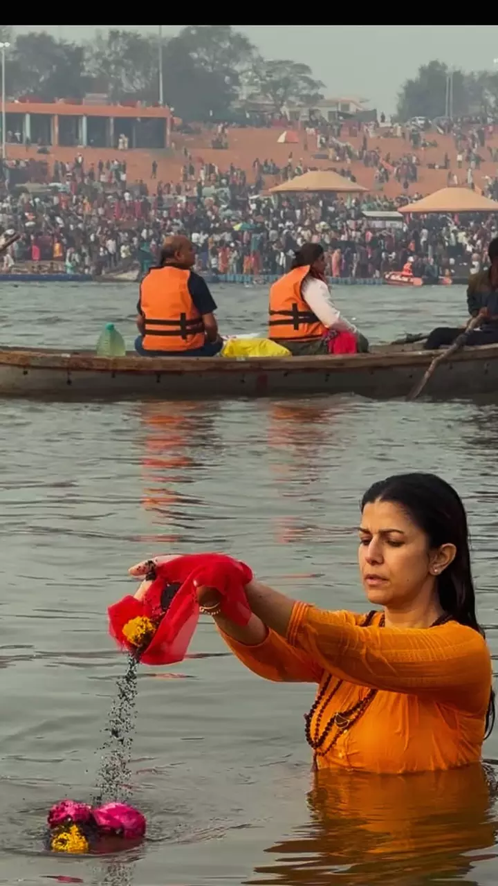 निमरत कौर ने की पवित्र त्रिवेणी संगम में पवित्र स्नान