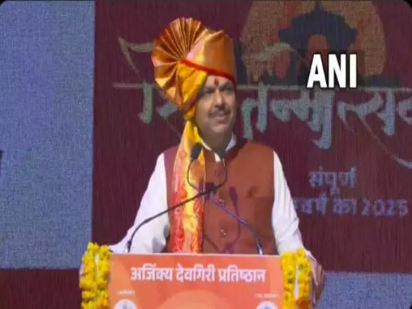 महाराष्ट्र सरकार छत्रपति शिवाजी महाराज के स्मारक के लिए आगरा में भूमि अधिग्रहण करेगी: CM Fadnavis महाराष्ट्र सरकार छत्रपति शिवाजी महाराज के स्मारक के लिए आगरा में भूमि अधिग्रहण करेगी: CM Fadnavis