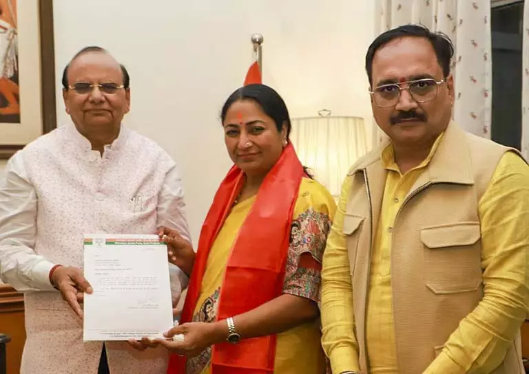 रेखा गुप्ता का डूसू अध्यक्ष से दिल्ली सीएम पद तक का सफर रेखा गुप्ता का डूसू अध्यक्ष से दिल्ली सीएम पद तक का सफर