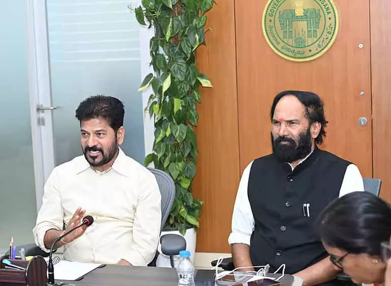 CM रेवंत रेड्डी लंबित बिलों के निपटान की प्रक्रिया की निगरानी करेंगे CM रेवंत रेड्डी लंबित बिलों के निपटान की प्रक्रिया की निगरानी करेंगे
