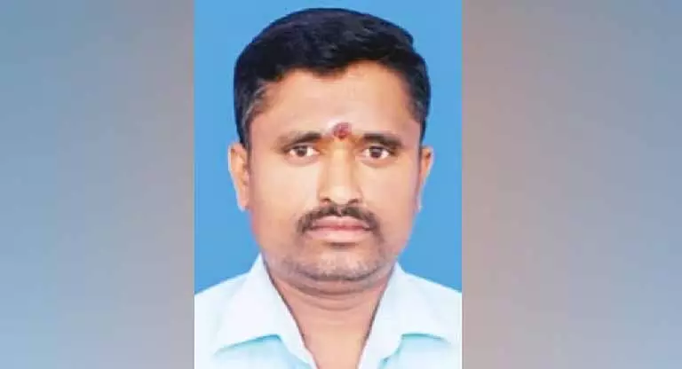 KCR के खिलाफ भ्रष्टाचार का मामला दर्ज कराने वाले व्यक्ति की तेलंगाना के भूपलपल्ली में हत्या KCR के खिलाफ भ्रष्टाचार का मामला दर्ज कराने वाले व्यक्ति की तेलंगाना के भूपलपल्ली में हत्या