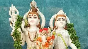 Mahashivratri 2025: महाशिवरात्रि के दिन कुंवारी कन्याएं ऐसे करें महादेव की पूजा Mahashivratri 2025: महाशिवरात्रि के दिन कुंवारी कन्याएं ऐसे करें महादेव की पूजा