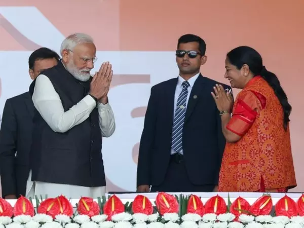 रेखा गुप्ता दिल्ली की विकास रेखा बनेंगी, BJP नेताओं ने दिल्ली की नई मुख्यमंत्री को बधाई दी रेखा गुप्ता दिल्ली की विकास रेखा बनेंगी, BJP नेताओं ने दिल्ली की नई मुख्यमंत्री को बधाई दी