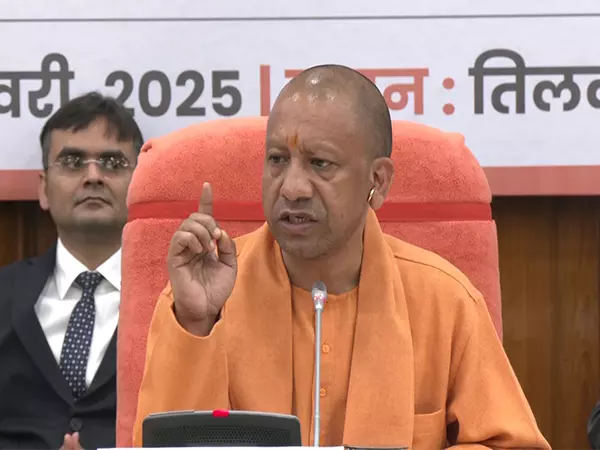 CM Yogi ने राज्य के बजट 2025-26 की प्रशंसा की CM Yogi ने राज्य के बजट 2025-26 की प्रशंसा की