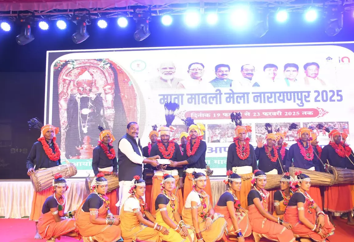 मावली मेले की सांस्कृतिक संध्या में पहले दिन देखने को मिली स्थानीय लोक नर्तक दलों की मनमोहक प्रस्तुति मावली मेले की सांस्कृतिक संध्या में पहले दिन देखने को मिली स्थानीय लोक नर्तक दलों की मनमोहक प्रस्तुति