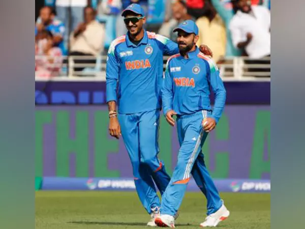 Virat Kohli ने अजहरुद्दीन की बराबरी कर भारत के लिए एकदिवसीय क्रिकेट में सबसे बड़ा रिकॉर्ड बनाया Virat Kohli ने अजहरुद्दीन की बराबरी कर भारत के लिए एकदिवसीय क्रिकेट में सबसे बड़ा रिकॉर्ड बनाया