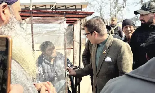 उमर अब्दुल्ला सरकार दूरदर्शिता के साथ काम करने के लिए प्रतिबद्ध: तनवीर सादिक