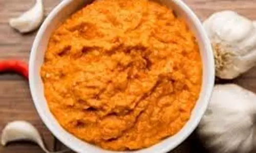Recipe: घर पर अलग-अलग तरीकों से बनाएं लहसुन की चटनी, जानें रेसिपी Recipe: घर पर अलग-अलग तरीकों से बनाएं लहसुन की चटनी, जानें रेसिपी