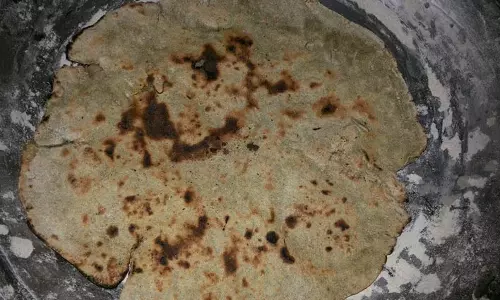Bajra Garlic Roti:अगर हेल्दी खाने की बात करें तो ये डिश सबसे अच्छी साबित होगी