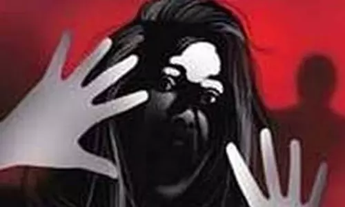 Tamil Nadu: ओडिशा के एक गिरोह ने चाकू की नोंक पर दंपत्ति को धमकाया Tamil Nadu: ओडिशा के एक गिरोह ने चाकू की नोंक पर दंपत्ति को धमकाया