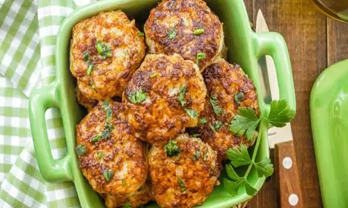 Recipe: आलू की जगह बनाएं मटर की टिक्की, स्वाद ऐसा कि याद रखेंगे