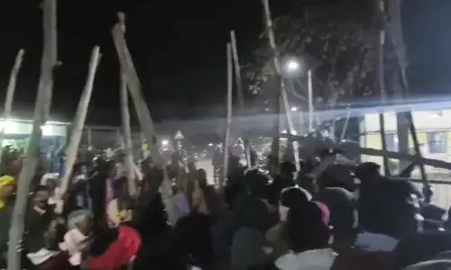 मतपेटी लूटने की कोशिश, पुलिस ने 100 से अधिक ग्रामीणों को बनाया आरोपी मतपेटी लूटने की कोशिश, पुलिस ने 100 से अधिक ग्रामीणों को बनाया आरोपी