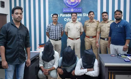 Mumbai : महाकुंभ फर्जी हेलीकॉप्टर सवारी घोटाले में बिहार स्थित गिरोह का भंडाफोड़ किया Mumbai : महाकुंभ फर्जी हेलीकॉप्टर सवारी घोटाले में बिहार स्थित गिरोह का भंडाफोड़ किया