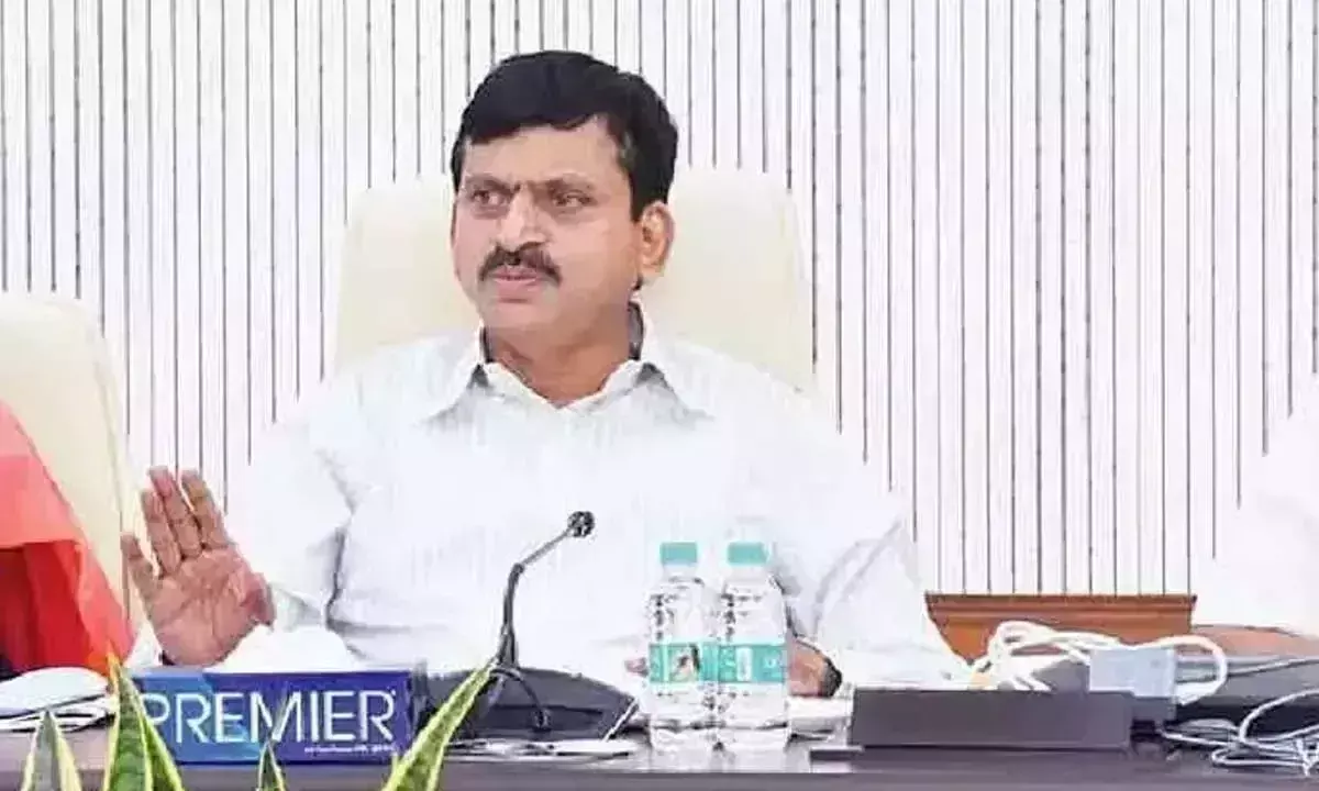 KCR एक मौसमी राजनेता हैं पोंगुलेटी KCR एक मौसमी राजनेता हैं पोंगुलेटी