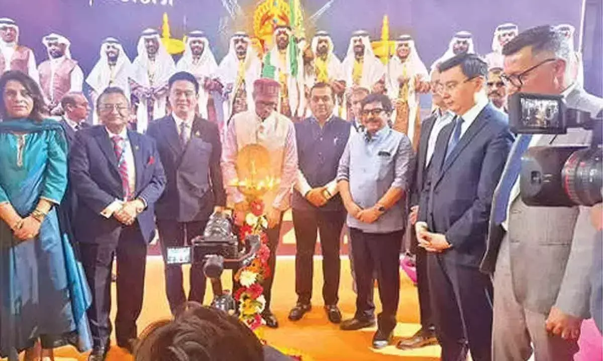 Andhra Pradesh ने राज्य के पर्यटन विकास के लिए वैश्विक निवेशकों को आमंत्रित किया Andhra Pradesh ने राज्य के पर्यटन विकास के लिए वैश्विक निवेशकों को आमंत्रित किया