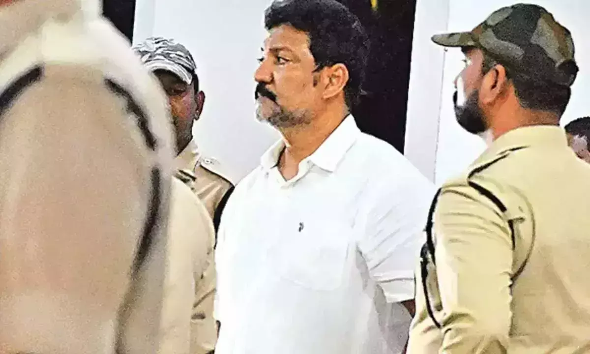 YSRCP नेता वल्लभानेनी वामशी की जमानत याचिका खारिज होने से झटका