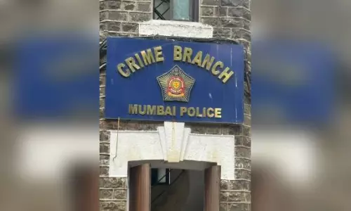 क्राइम ब्रांच की बड़ी कार्रवाई: 10 करोड़ की कीमत के ड्रग्स जब्त, 2 आरोपी गिरफ्तार क्राइम ब्रांच की बड़ी कार्रवाई: 10 करोड़ की कीमत के ड्रग्स जब्त, 2 आरोपी गिरफ्तार