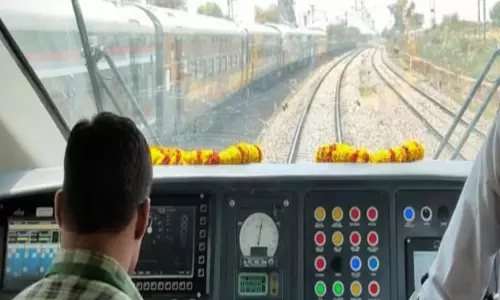 लोको पायलट का भूख हड़ताल, ड्यूटी के दौरान अनूठा प्रदर्शन