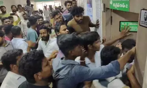 Sangareddy में मृतक के परिजनों ने डॉक्टरों और अस्पताल पर हमला किया