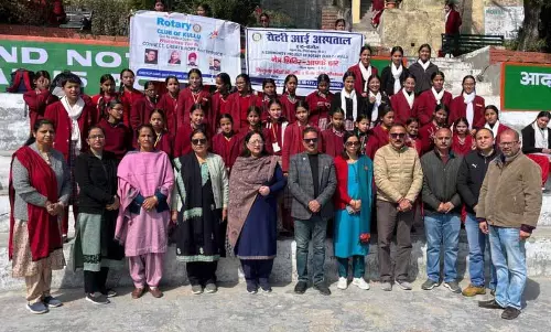 रोटरी क्लब ने Kullu स्कूल में निशुल्क नेत्र चिकित्सा शिविर का आयोजन किया