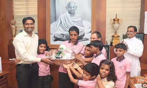 Thrissur कलेक्टर का छात्रों के साथ संवाद सत्र बदलाव का मंच बना