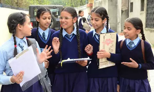 PSEB की कक्षा आठवीं और बारहवीं की परीक्षाएं शुरू PSEB की कक्षा आठवीं और बारहवीं की परीक्षाएं शुरू