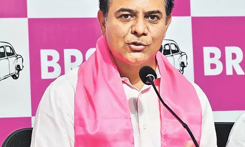 KTR : कांग्रेस शासन में राज्य संकट में