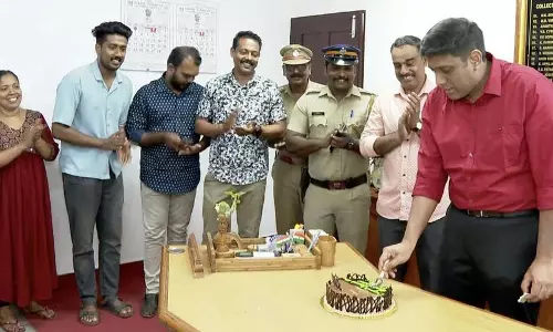 एर्नाकुलम कलेक्टर NSK उमेश को राज्य का सर्वश्रेष्ठ कलेक्टर चुना गया एर्नाकुलम कलेक्टर NSK उमेश को राज्य का सर्वश्रेष्ठ कलेक्टर चुना गया