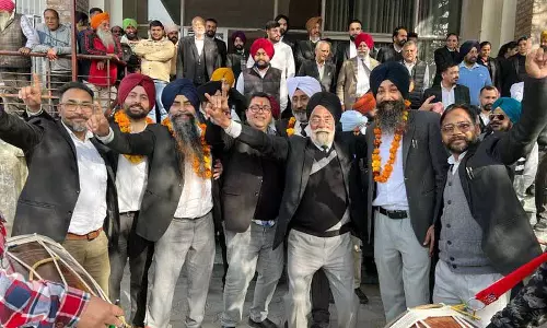 Malli कपूरथला बार एसोसिएशन के प्रधान हैं