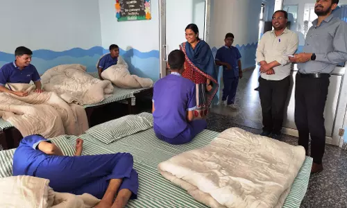 Jaipur:  सचिव ने त्रिनेत्र बालगृह एवं यश दिव्यांग सेवा संस्थान का किया मासिक निरीक्षण