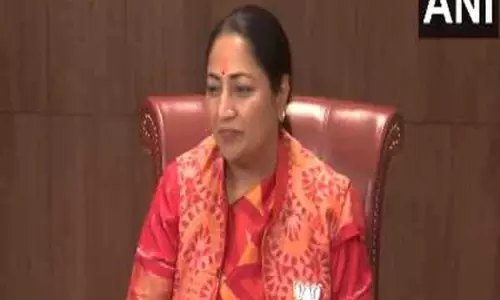 BIG BREAKING: यमुना नदी घाट पहुंची मुख्यमंत्री रेखा गुप्ता
