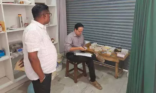 TSDCA ने वारंगल में झोलाछाप डॉक्टर द्वारा संचालित क्लिनिक पर छापा मारा