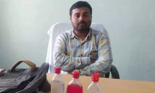ACB ने कृषि अधिकारी को ट्रैप किया, एक सप्ताह में कोठागुडेम में दूसरी छापेमारी ACB ने कृषि अधिकारी को ट्रैप किया, एक सप्ताह में कोठागुडेम में दूसरी छापेमारी
