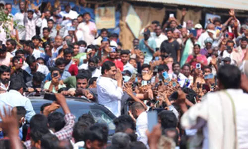 YSRCP ने जगन मोहन रेड्डी की सुरक्षा में चूक की राज्यपाल से शिकायत की