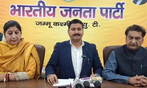 भाजपा ने J&K पर पाकिस्तान के प्रस्ताव की आलोचना की भाजपा ने J&K पर पाकिस्तान के प्रस्ताव की आलोचना की
