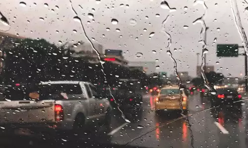 गर्मी से पहले Hyderabad में बारिश