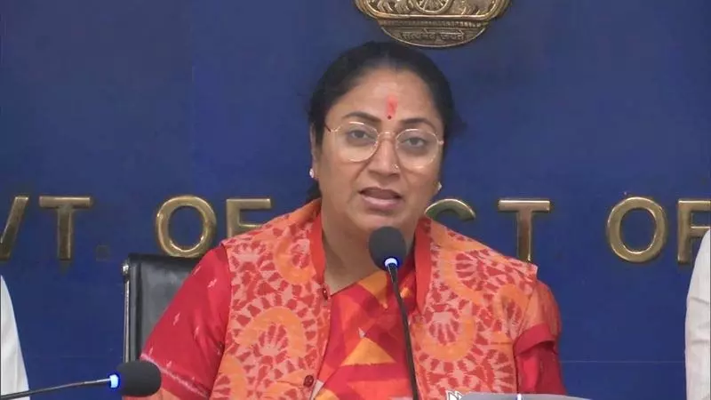 Delhi departments allocated; सीएम रेखा गुप्ता के पास वित्त, परवेश वर्मा को PWD विभाग दिया गया Delhi departments allocated; सीएम रेखा गुप्ता के पास वित्त, परवेश वर्मा को PWD विभाग दिया गया