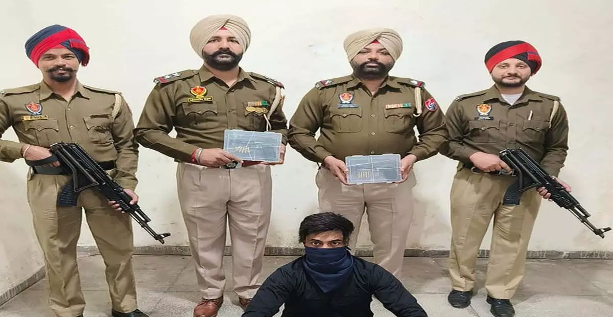 Punjab: जालंधर में बंबीहा गैंग का शूटर गिरफ्तार Punjab: जालंधर में बंबीहा गैंग का शूटर गिरफ्तार