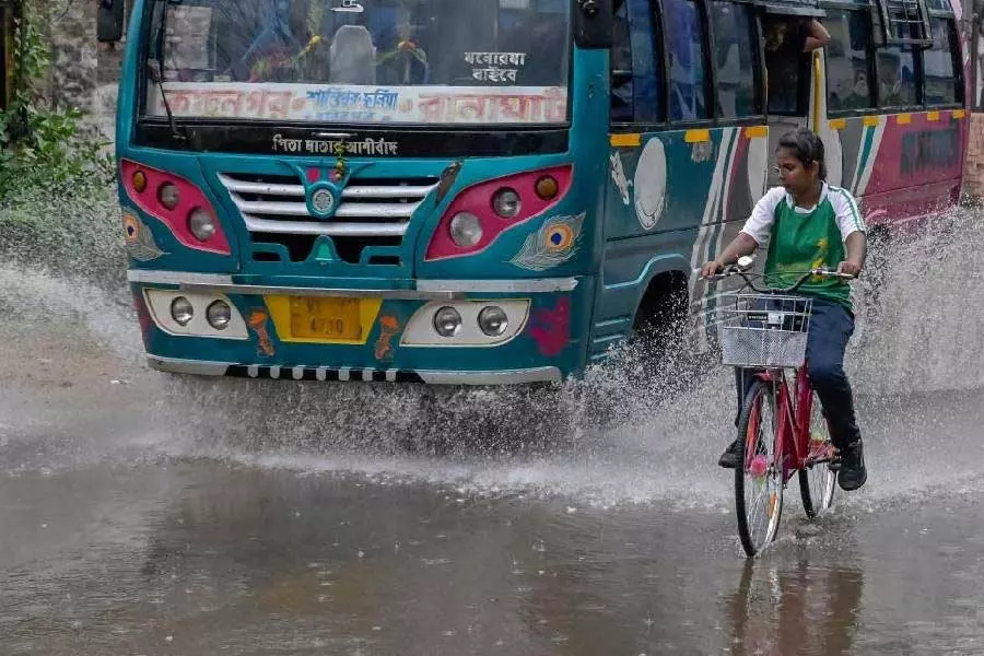 IMD ने दक्षिण बंगाल-कोलकाता में सप्ताहांत में बारिश और आंधी का अनुमान जताया IMD ने दक्षिण बंगाल-कोलकाता में सप्ताहांत में बारिश और आंधी का अनुमान जताया