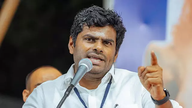 Tamil Nadu : अन्नामलाई ने लगाया भ्रष्ट मंत्रिमंडल का आरोप Tamil Nadu : अन्नामलाई ने लगाया भ्रष्ट मंत्रिमंडल का आरोप