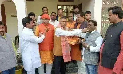 Ballia: जनपद में मेडिकल कॉलेज की सौगात, खुशी में मना जश्न Ballia: जनपद में मेडिकल कॉलेज की सौगात, खुशी में मना जश्न