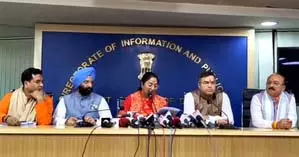 Delhi की मुख्यमंत्री रेखा गुप्ता ने विभागों का बंटवारा किया Delhi की मुख्यमंत्री रेखा गुप्ता ने विभागों का बंटवारा किया