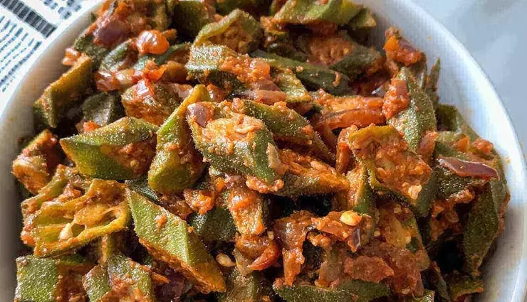 Masala Bhindi: खास मौकों पर पसंद की जाती है ये सब्जी Masala Bhindi: खास मौकों पर पसंद की जाती है ये सब्जी