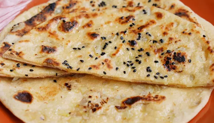 Onion Kulcha: बिना झिझक घर पर बनाएं ये टेस्टी डिश Onion Kulcha: बिना झिझक घर पर बनाएं ये टेस्टी डिश