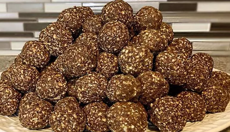 Flaxseed Laddu:स्वास्थ्यवर्धक और स्वादिष्ट Flaxseed Laddu:स्वास्थ्यवर्धक और स्वादिष्ट