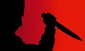 Lakhimpur Kheri: चोरी के इरादे से घर में घुसे थे, महिला के टोकने पर मारा चाकू Lakhimpur Kheri: चोरी के इरादे से घर में घुसे थे, महिला के टोकने पर मारा चाकू