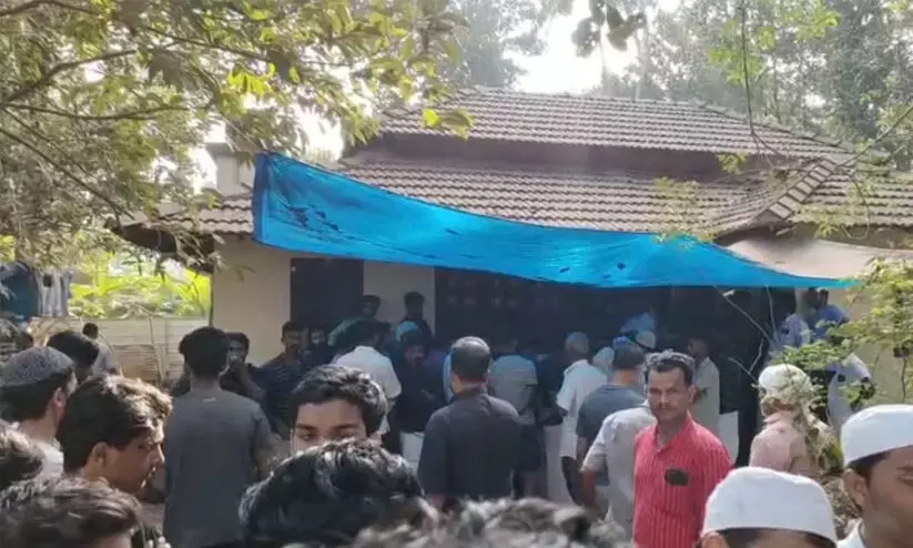 Kerala: बेटे ने मां की हत्या कर दी Kerala: बेटे ने मां की हत्या कर दी