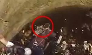 गांव में ग्रामीण की हत्या से सनसनी, कुएं में मिली लाश गांव में ग्रामीण की हत्या से सनसनी, कुएं में मिली लाश